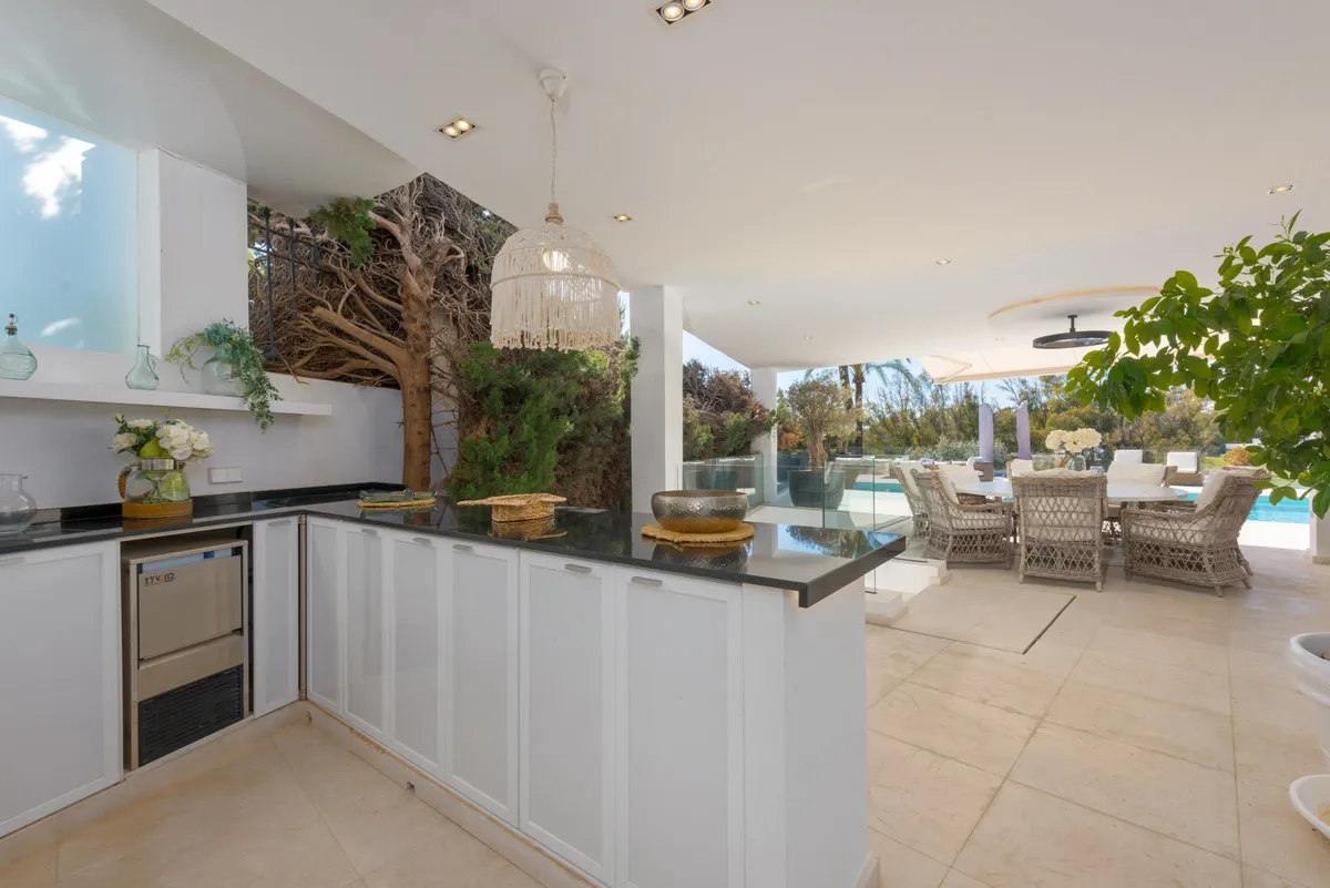 5754f790-9ab2-43f4-8b1c-f0a1d5a89235