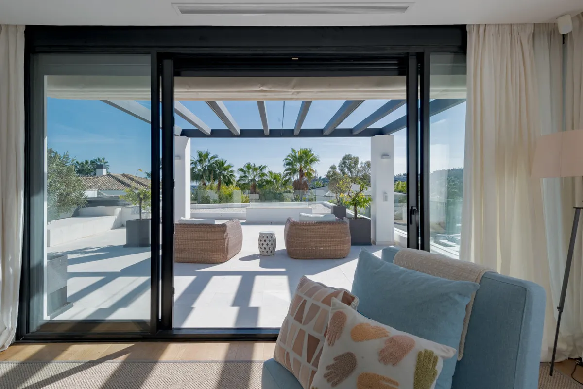 6048a476-a30c-4858-a142-87c3bcfc2d52