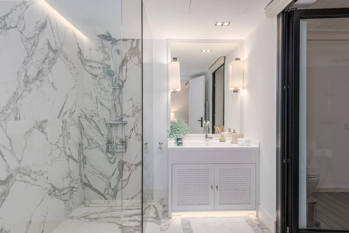 6da09a87-8bb1-4a2c-89d7-358b6b635096