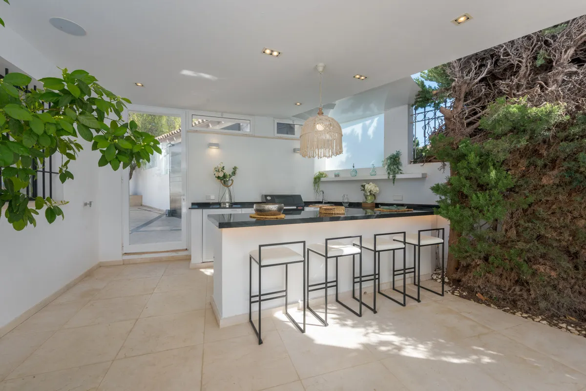 a2c77843-c96a-4bbb-9299-354696368f59