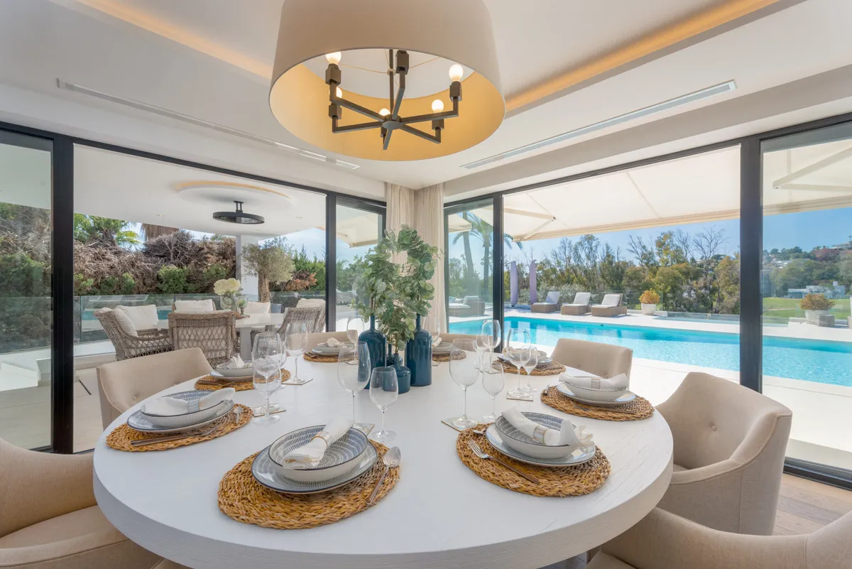 b23960dd-e563-4542-b3d8-fadbe5a8c0c0