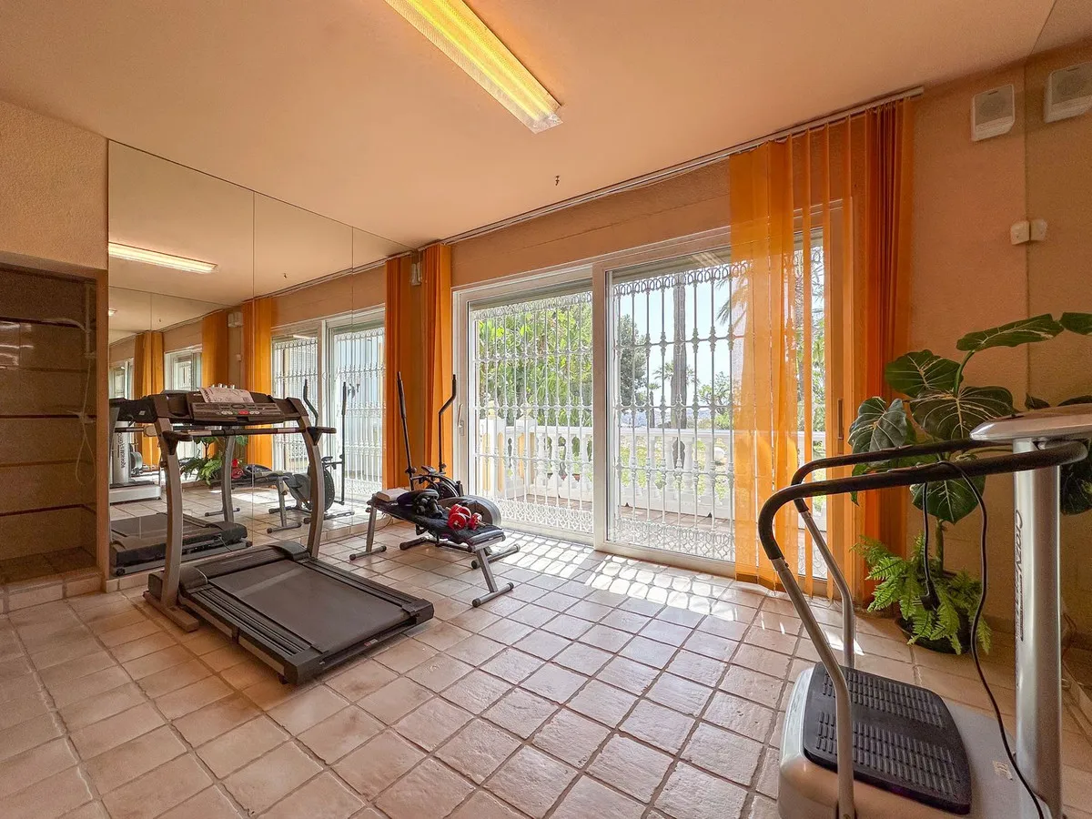 180cab0b-4c52-48e7-a939-85808369e8bb