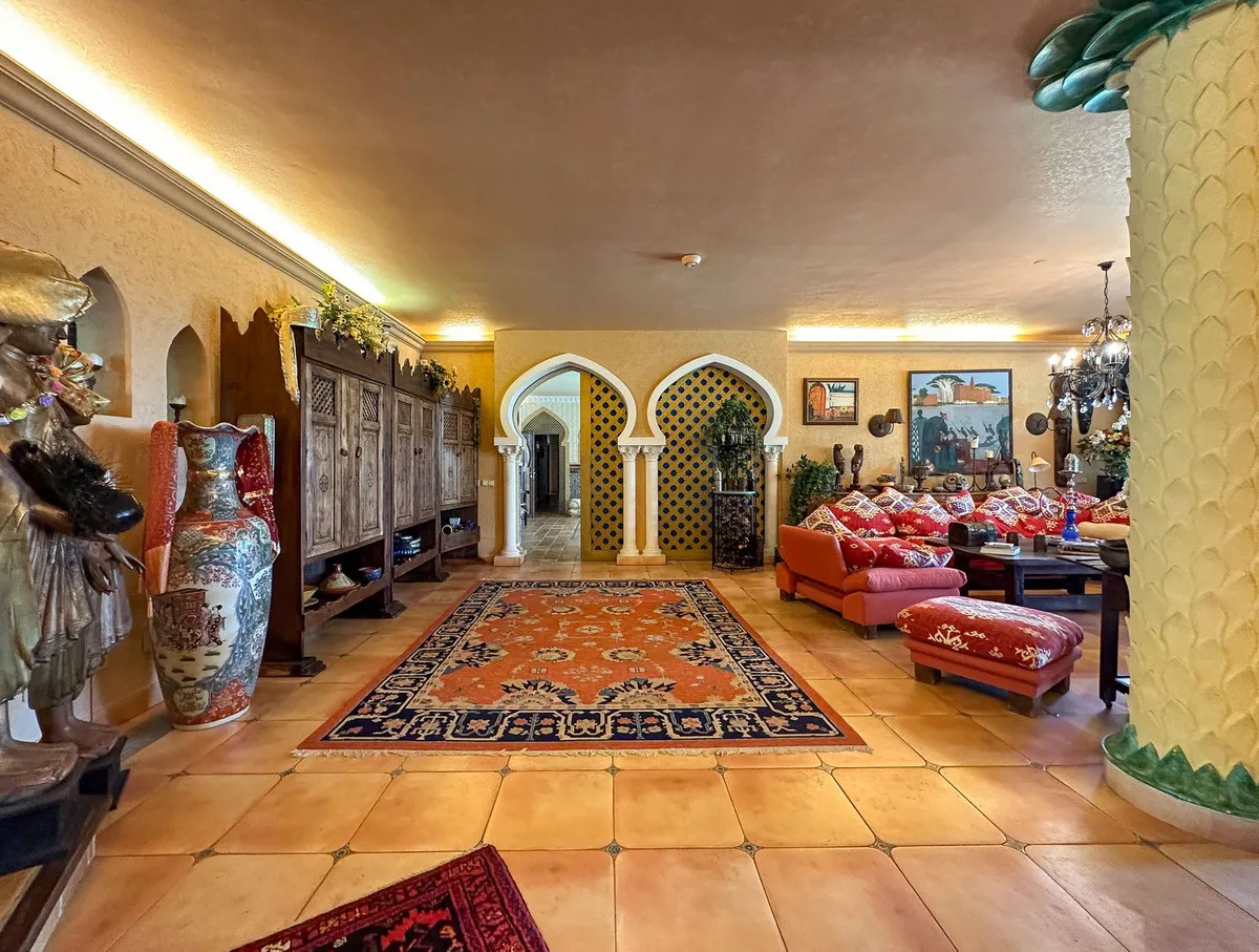 b8611885-af82-4b98-a2d6-6bd211f9d44b