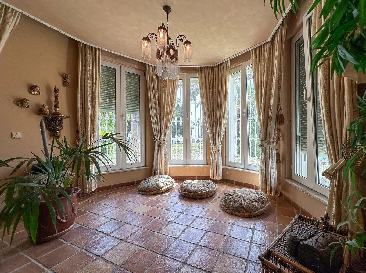 ba8761df-0eab-48c0-ba58-1e4d0d701749