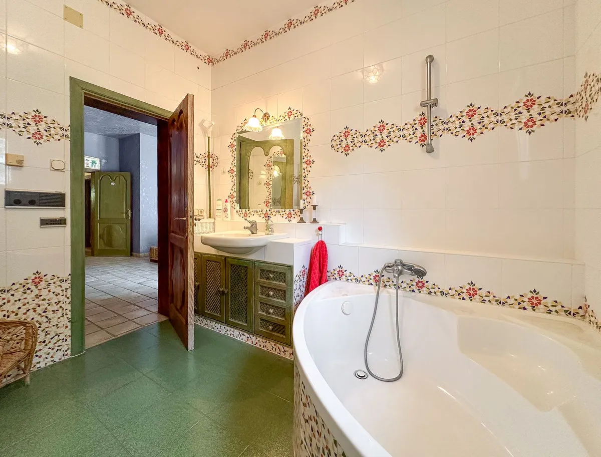 d4cd7bb6-03ab-4f5d-a760-07abd8aa33d5