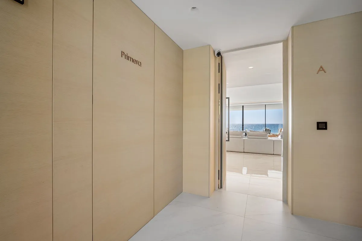 c4b07452-d900-409c-9239-e75fb4b66923