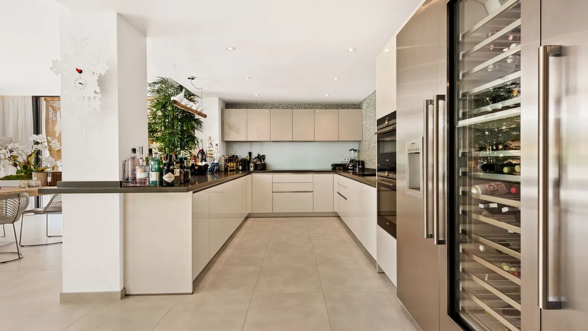 e2d0ed73-bb80-401e-860d-53c7b04a3d3a