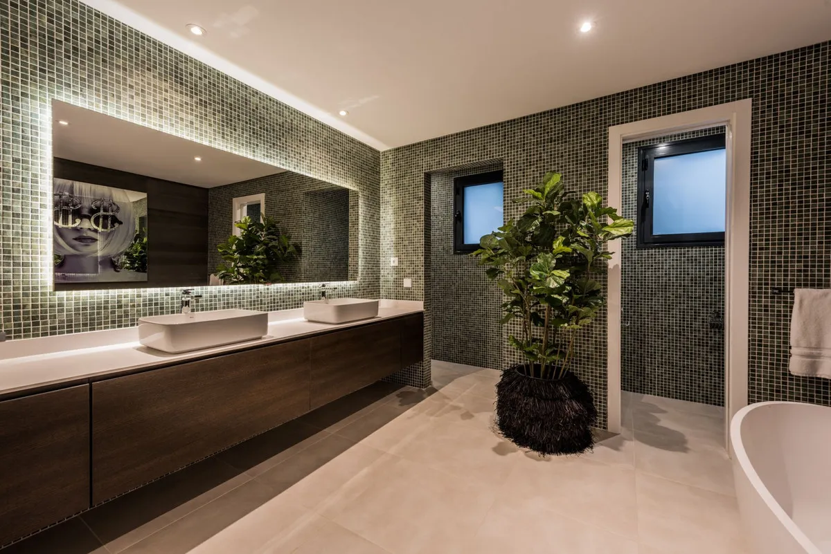 ed8e6991-c7c7-41fd-bb12-0bfa2fb21d03