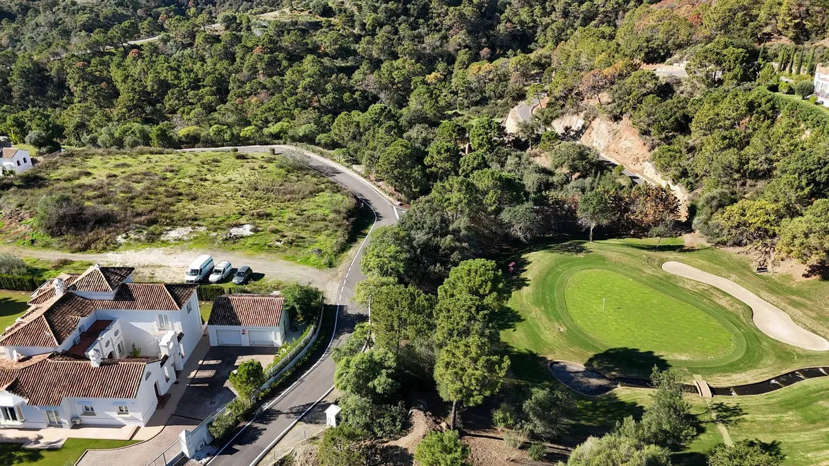 db8c9804-0d2c-478f-aabc-18e20eab2512