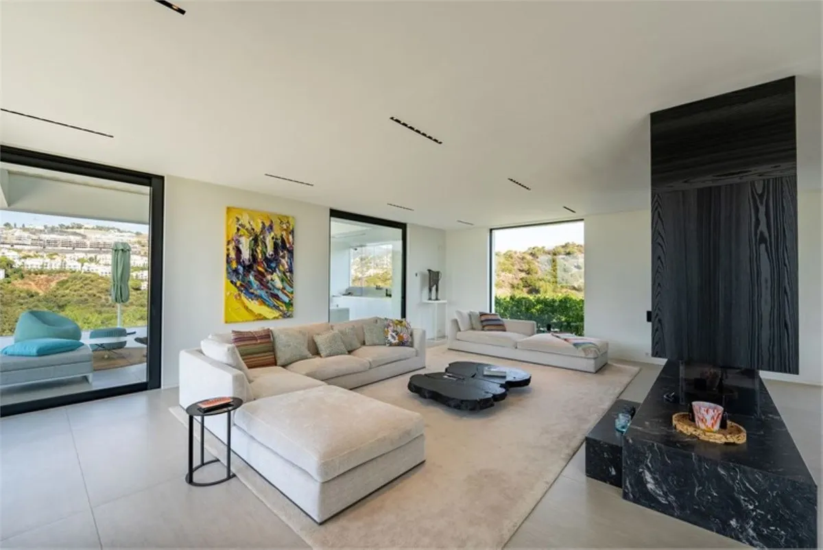 58a1b972-14d7-488d-a0ac-fdb98bfdd5f6