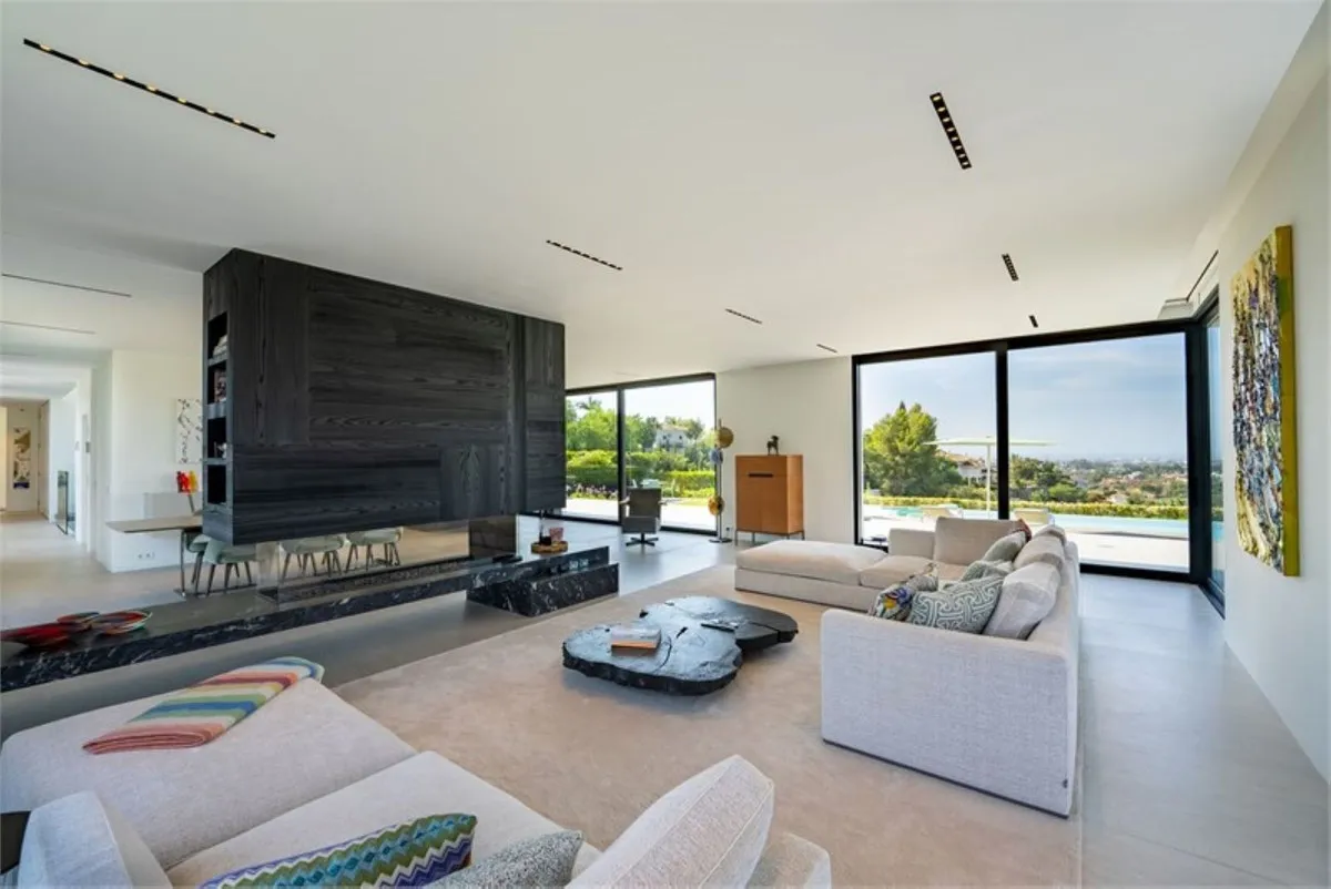 b3ebdd2e-98e7-4d8d-9304-3153270907b7