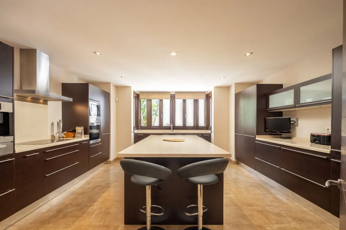 85412092-1d26-45b0-a440-2576d16a8a43