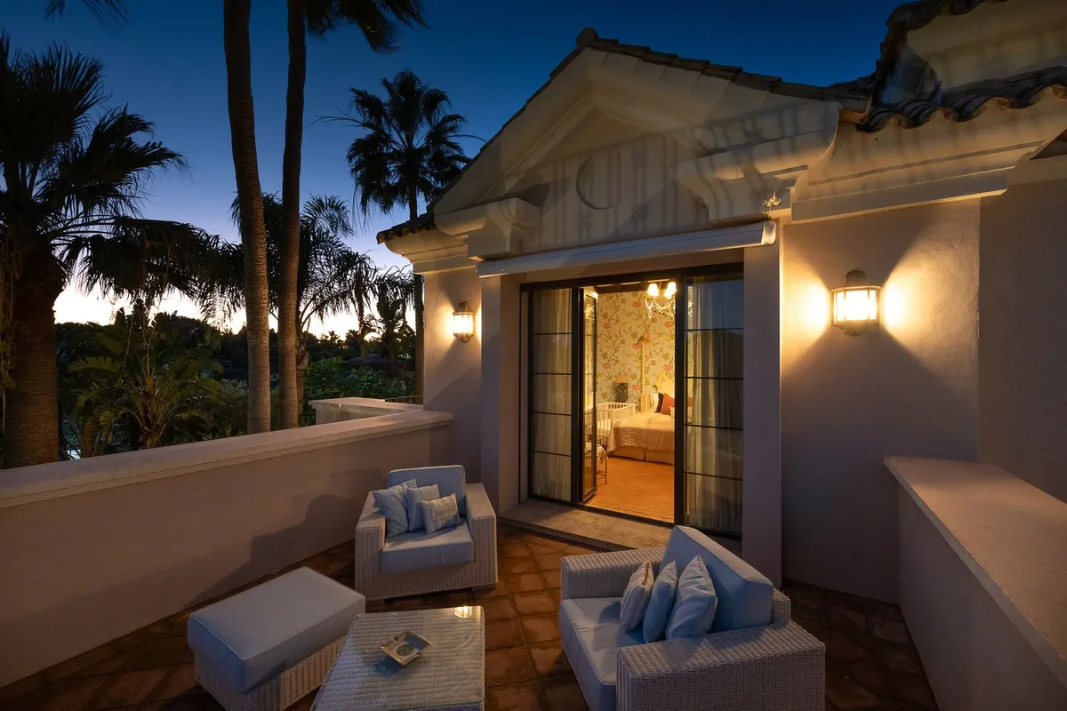 0e147050-e8ef-44b6-a2b0-7ee8359b7702