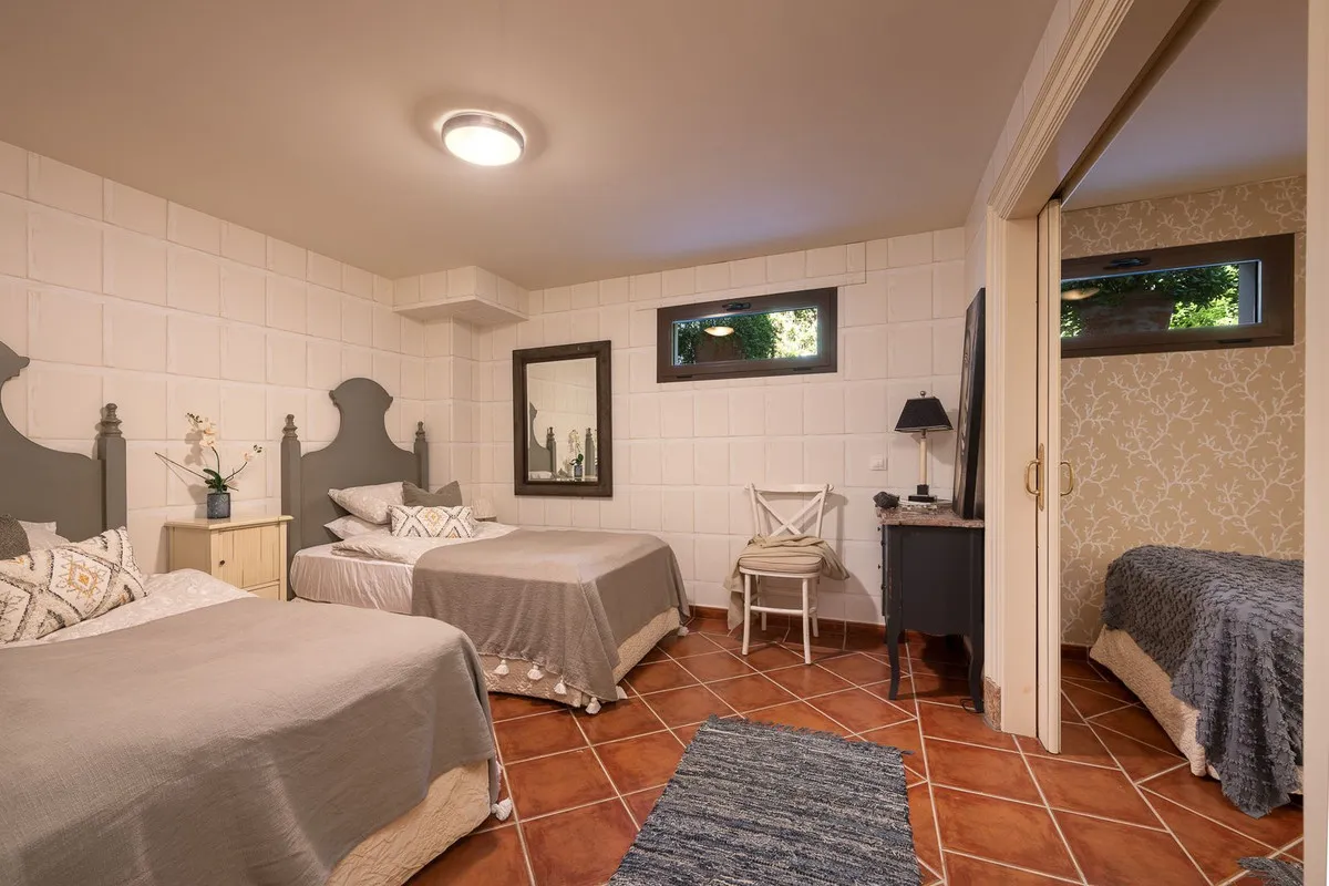 3044718d-e74f-40d6-87f2-363185700046