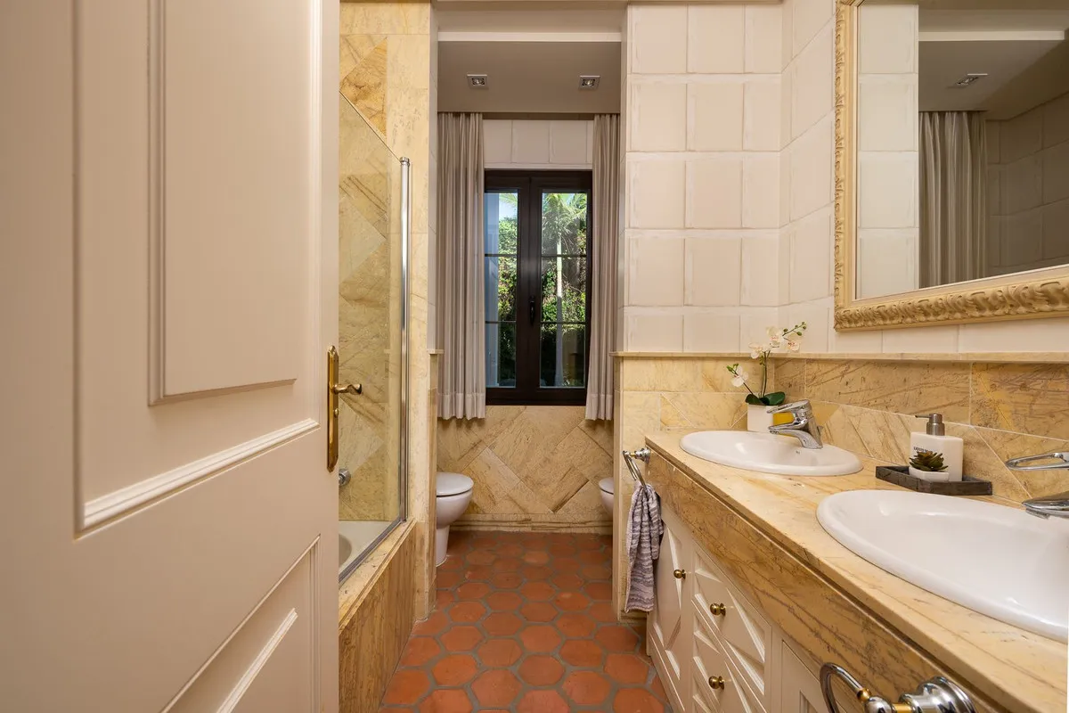 729d3378-e503-49b0-906b-2ff876f2855d