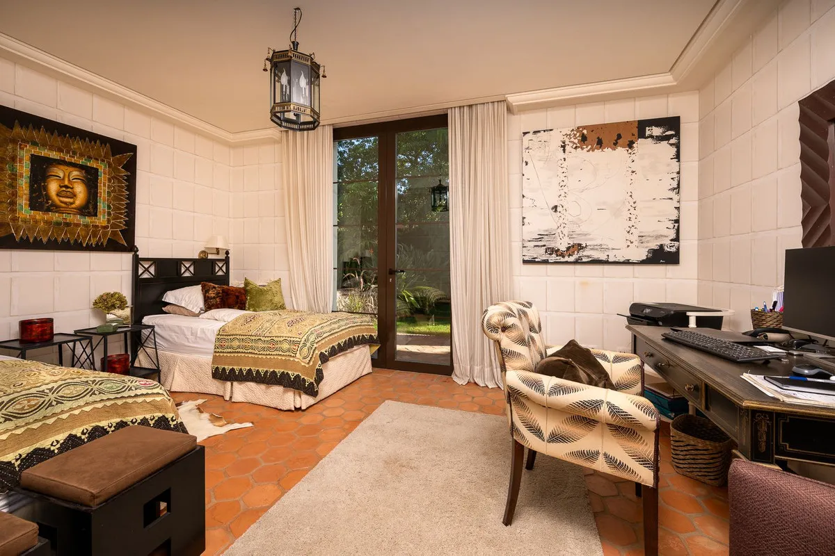 802b264d-c950-4079-acc6-01a3877ecd58