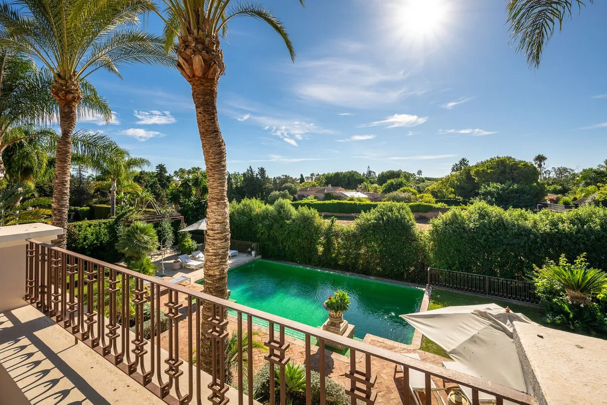 85374407-7c2b-4dba-8f72-4e53d16f9eae