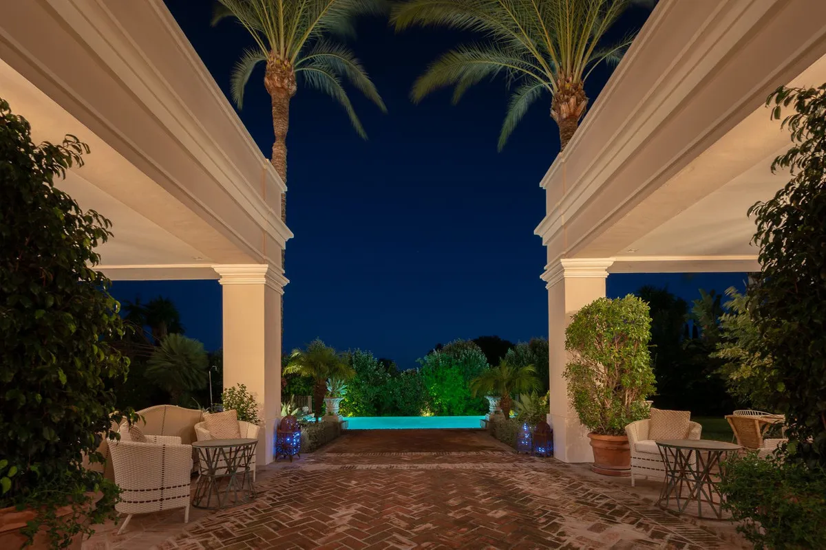 948ec76d-e60a-4cca-bf1c-72242d40bdba