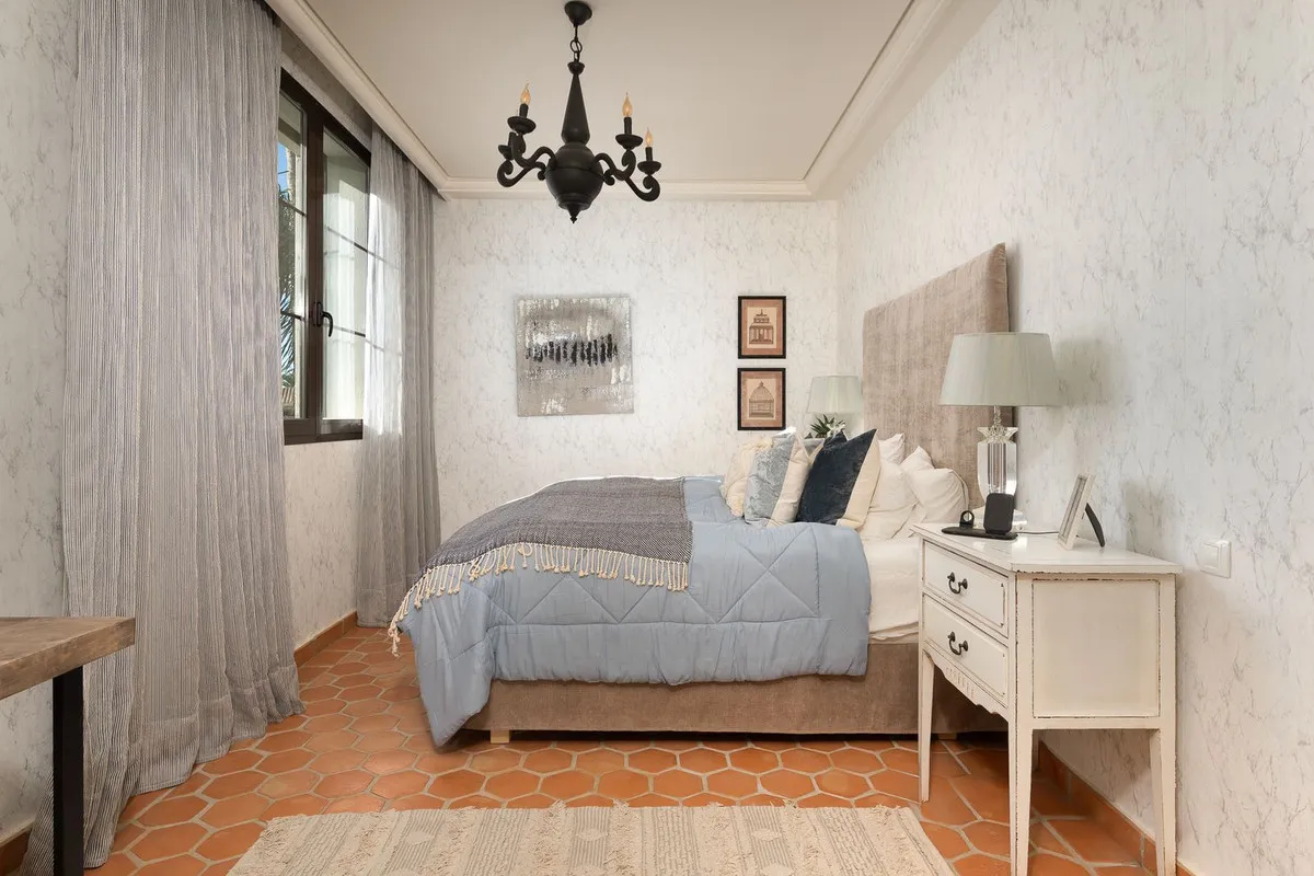 9c4074a2-24c3-4bb8-bffc-68b80c6c4c8b