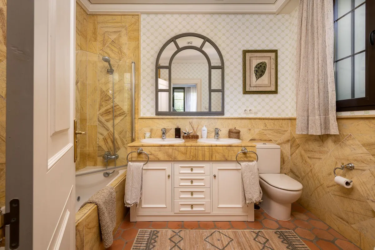 bdaadf54-b50c-4a84-8da6-188d88901210