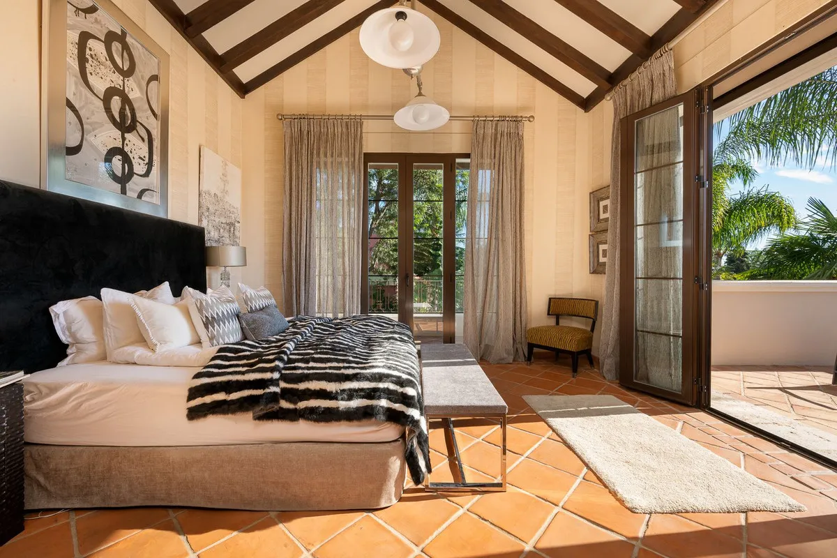 eb617b7c-8941-4128-828b-237f656bb214