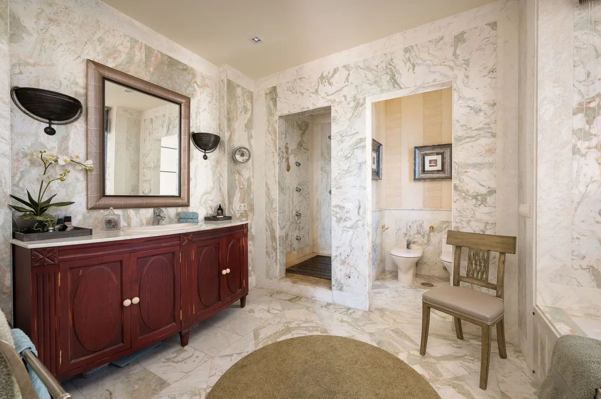 ebb3c508-fbf9-4a50-8276-da1fd5c56372