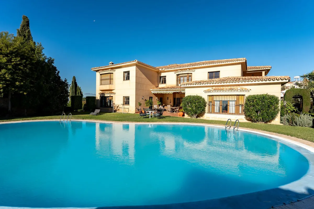 01f53cd2-b19d-4aef-b8d4-f058152789de