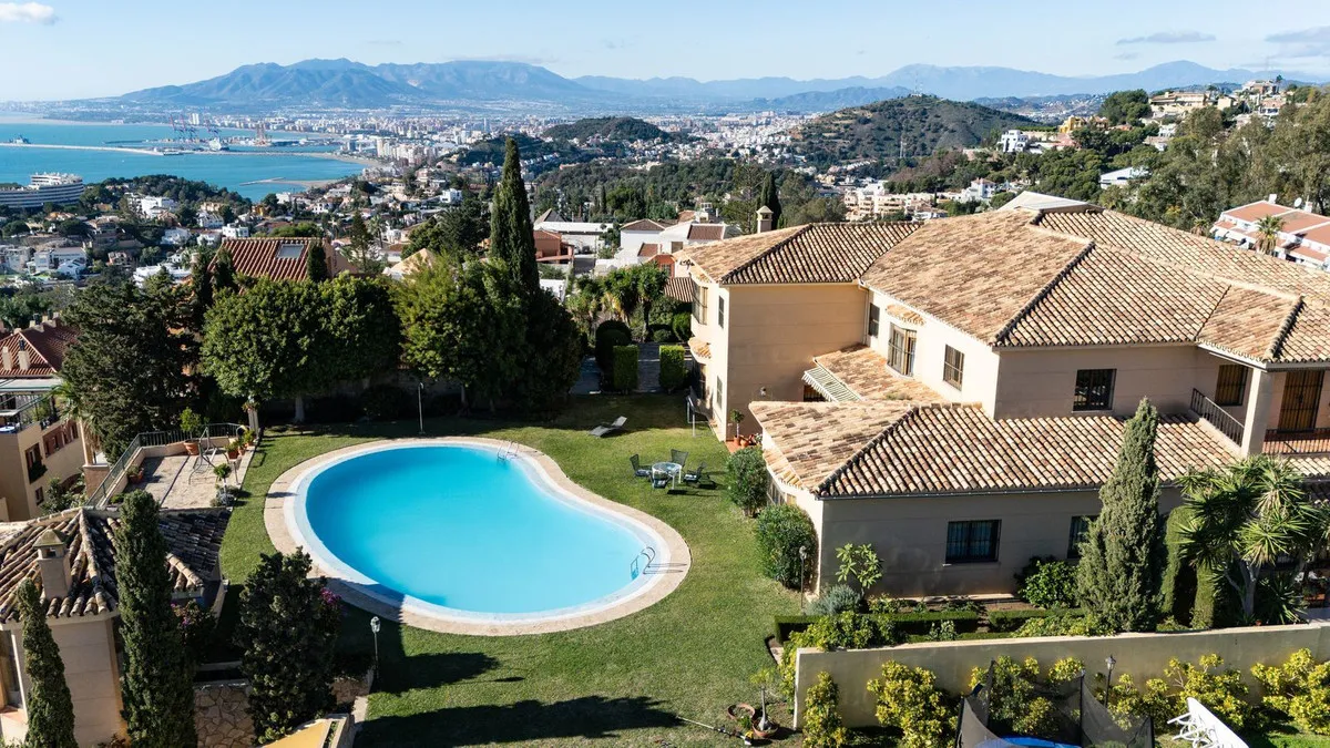 3c81d598-d4e5-4c7f-be13-0fb166eab2c2