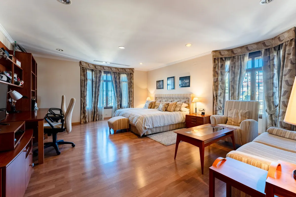 888c6d46-91c4-4228-bd1e-60319d50a136