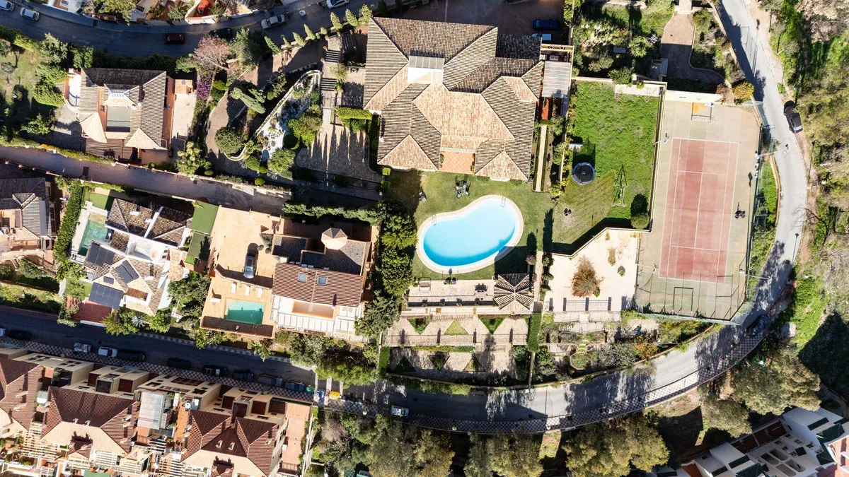 a92f2239-b674-45b9-849e-e5dfd4d19424