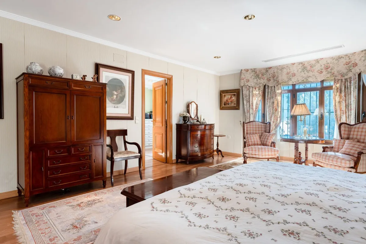 e2c3c83f-7abe-4cb5-9453-4cd41d244a9c