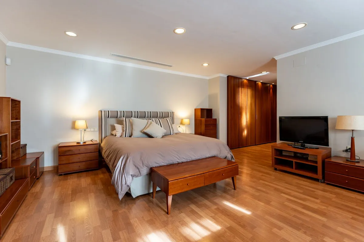 f05ef494-5868-47ae-9294-3298d855fae8