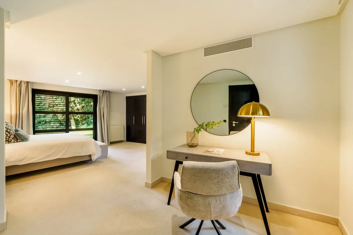 574313d8-e633-4871-87ce-0e1b89a5f4ad