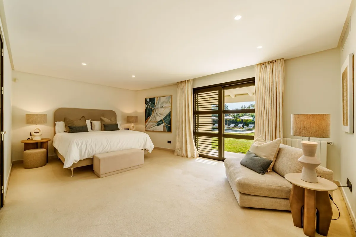 c33b4f02-d7a3-4290-a2f5-3022571d620f