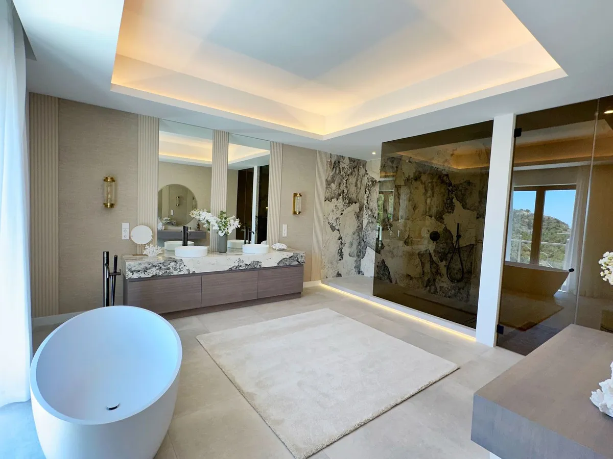 dd2c7f8b-2b7c-4de0-993e-bbead8626a46