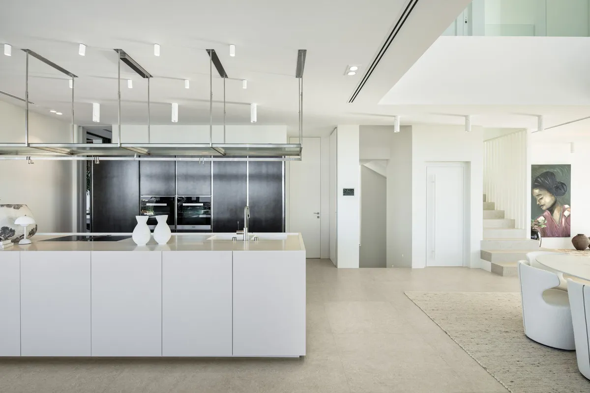 3ec018f1-f4d8-439a-acad-31cb14a905fa