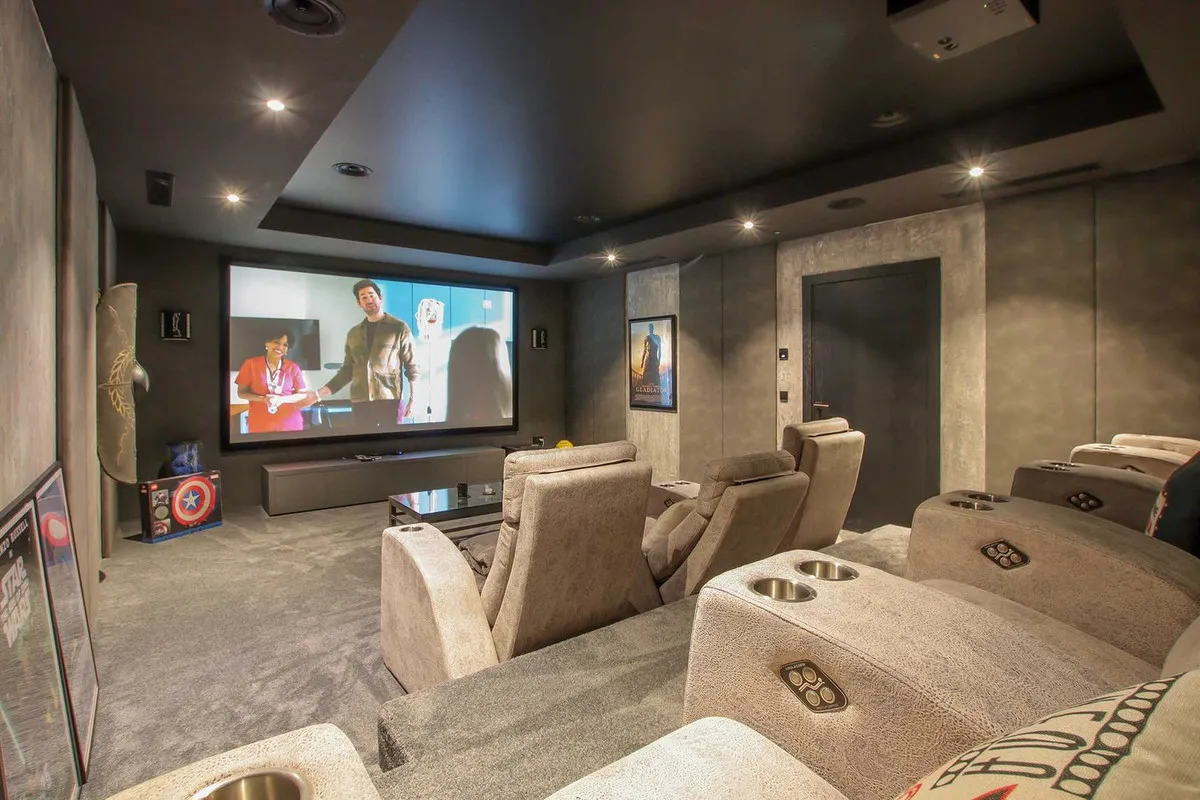 32603cff-d2f1-4a5b-8f70-32c5c54dfa7b