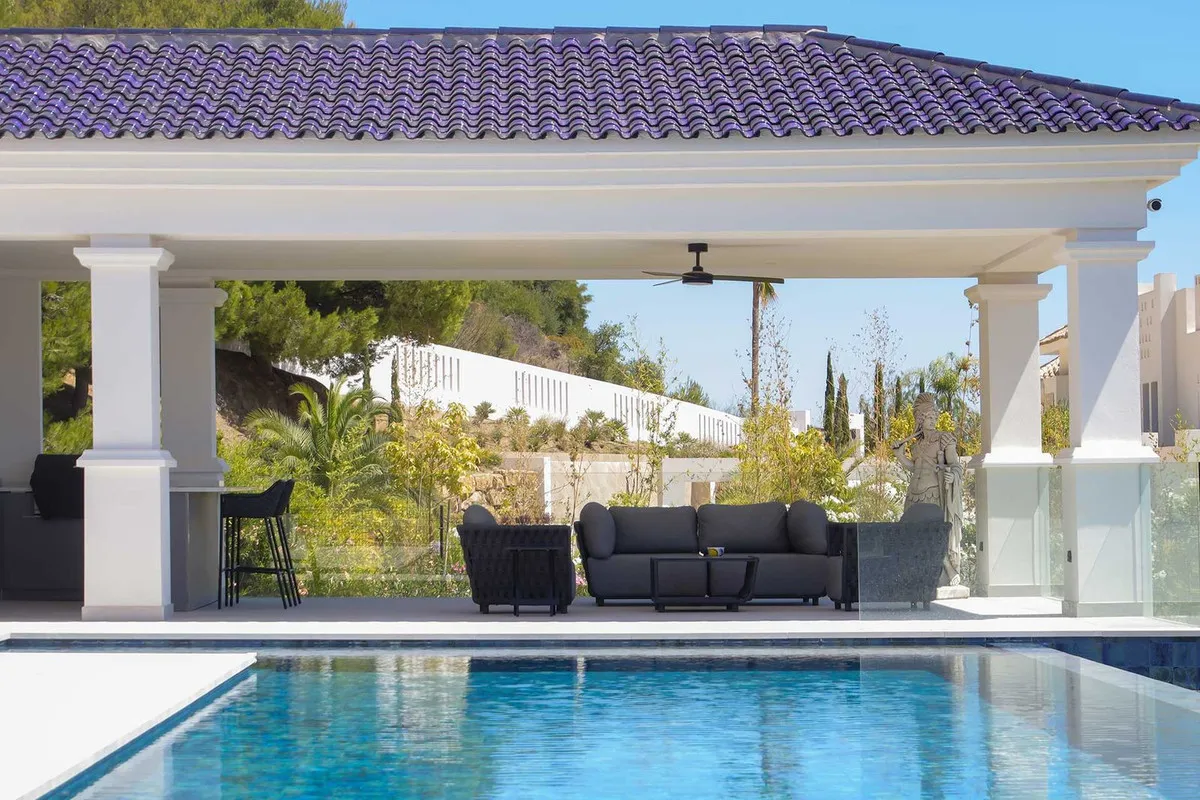 fb8882ed-421d-41a9-9a04-b51d50c7ece6