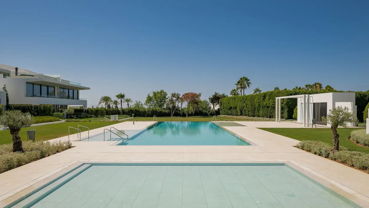 7db30bc7-d2a2-4f53-9b1b-0c859af98a78