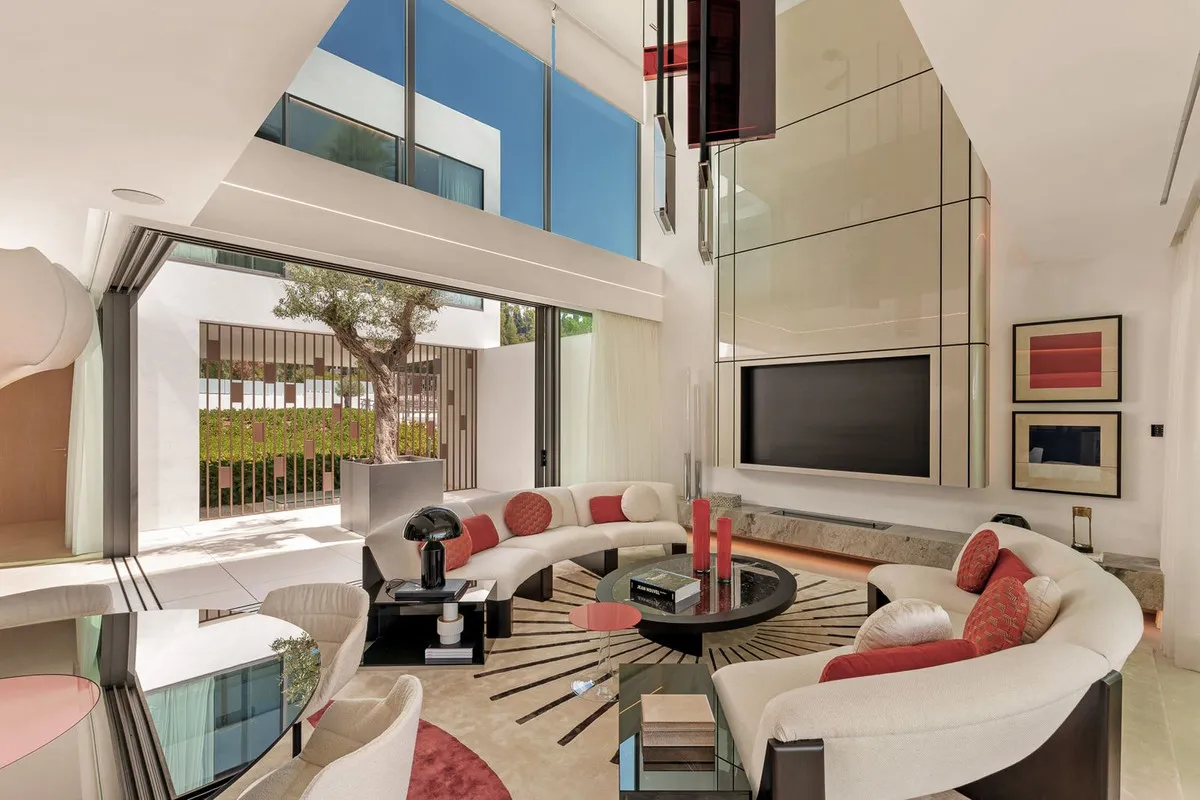 b372e411-3705-4d78-89bc-b57a5613aa11