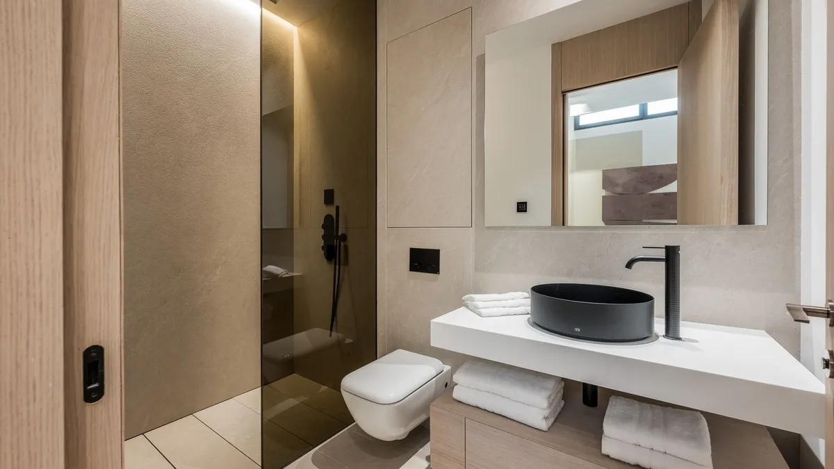 becaa8b5-c1c8-49c7-a092-e1b80da1a0d8