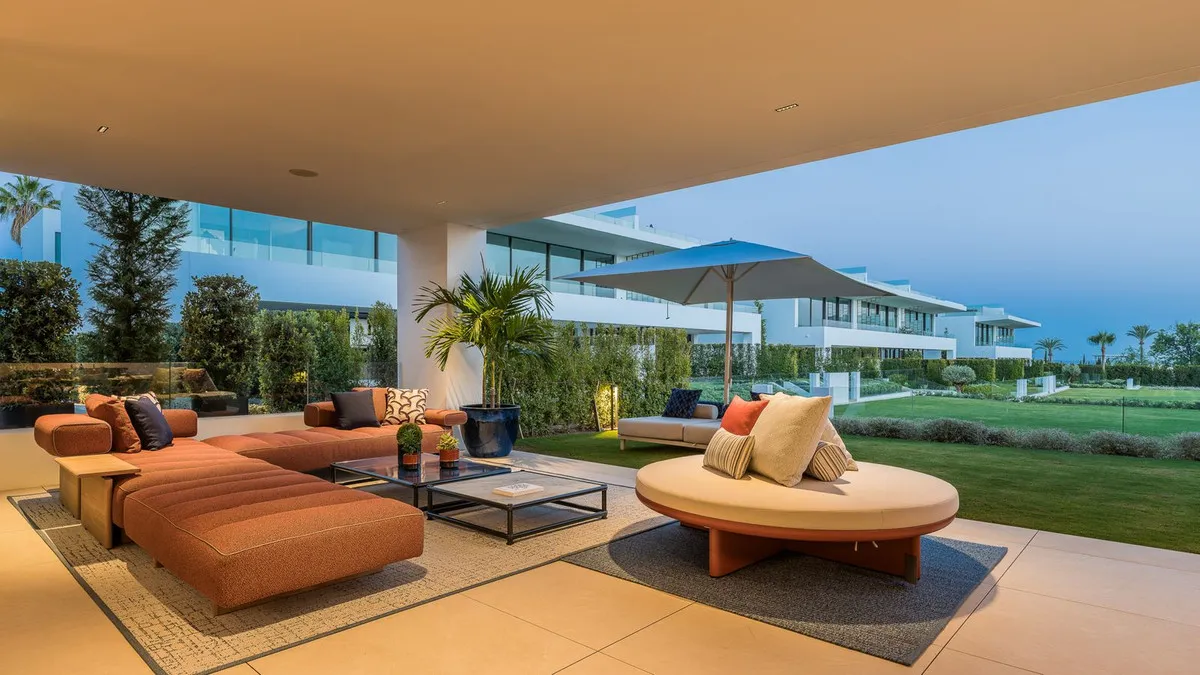 c5738343-ed1e-465f-8077-13560a026834