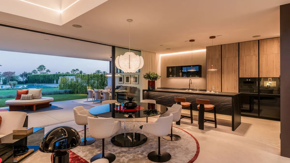 eb776076-229c-4bda-a33c-2bc580f36603