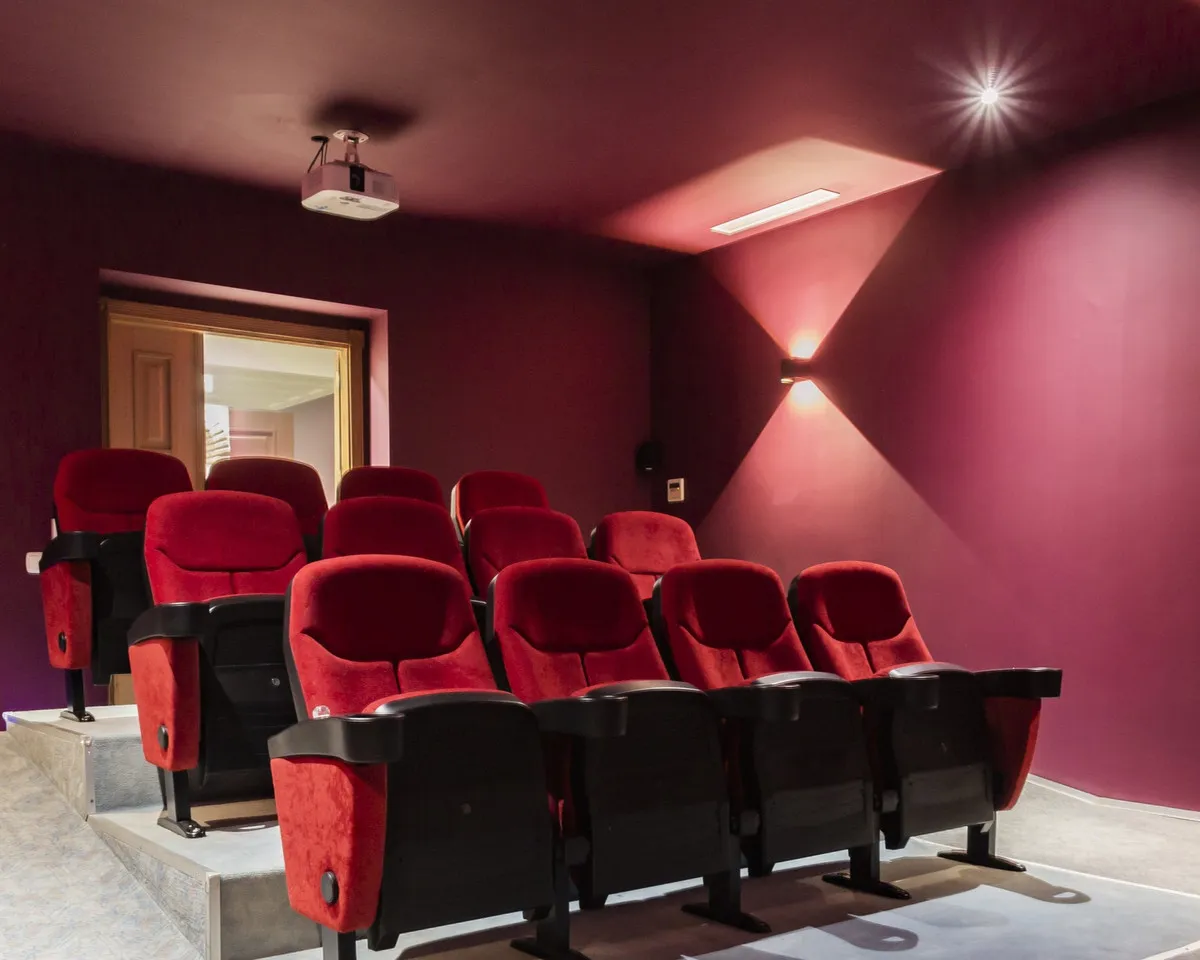 52690c5f-5f73-4670-89ed-6dc78163afdd