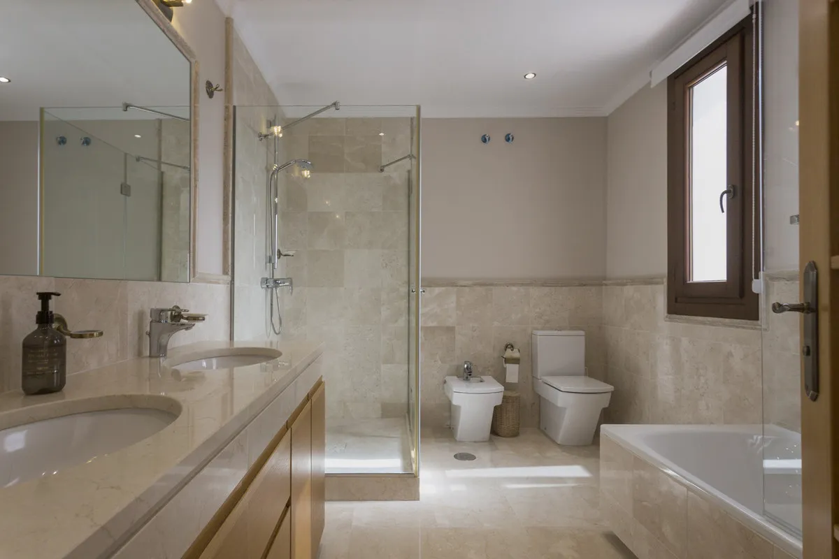 71057247-8373-4d92-ab6f-c560bcff290d