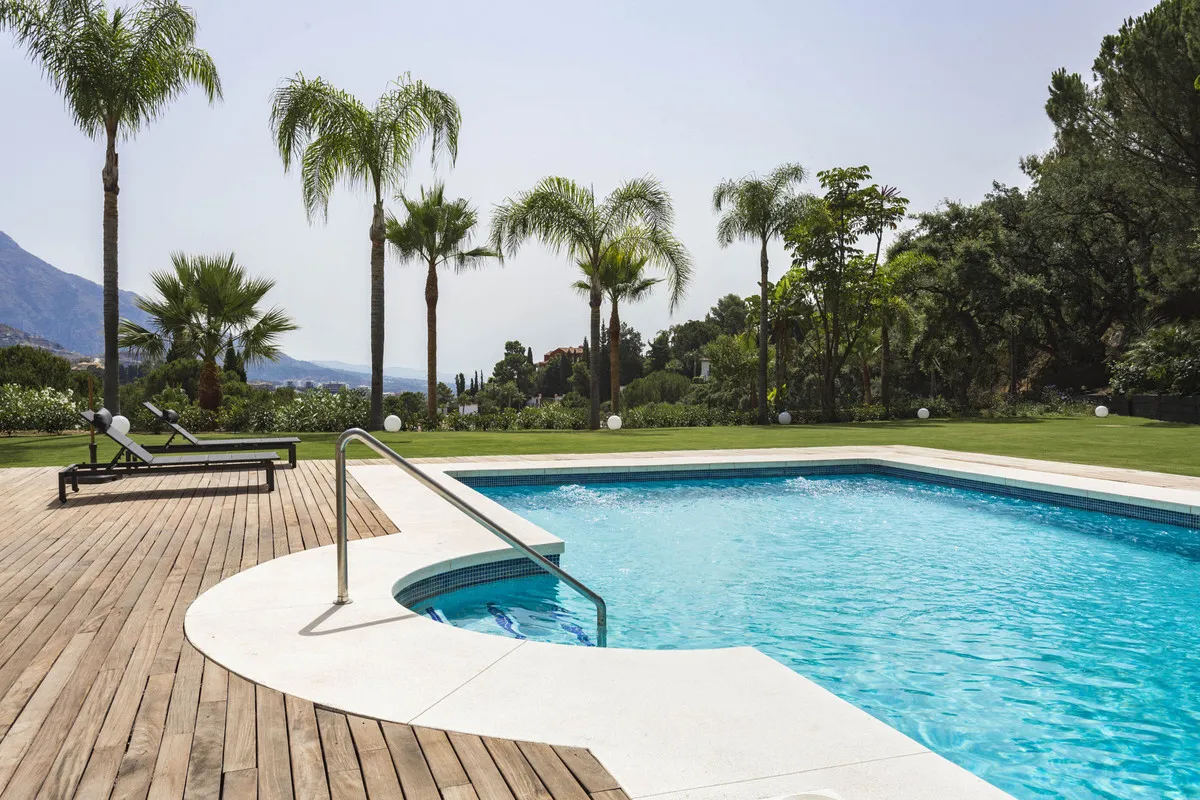 f0dec0da-bff8-455b-9182-8fc4adc26fce