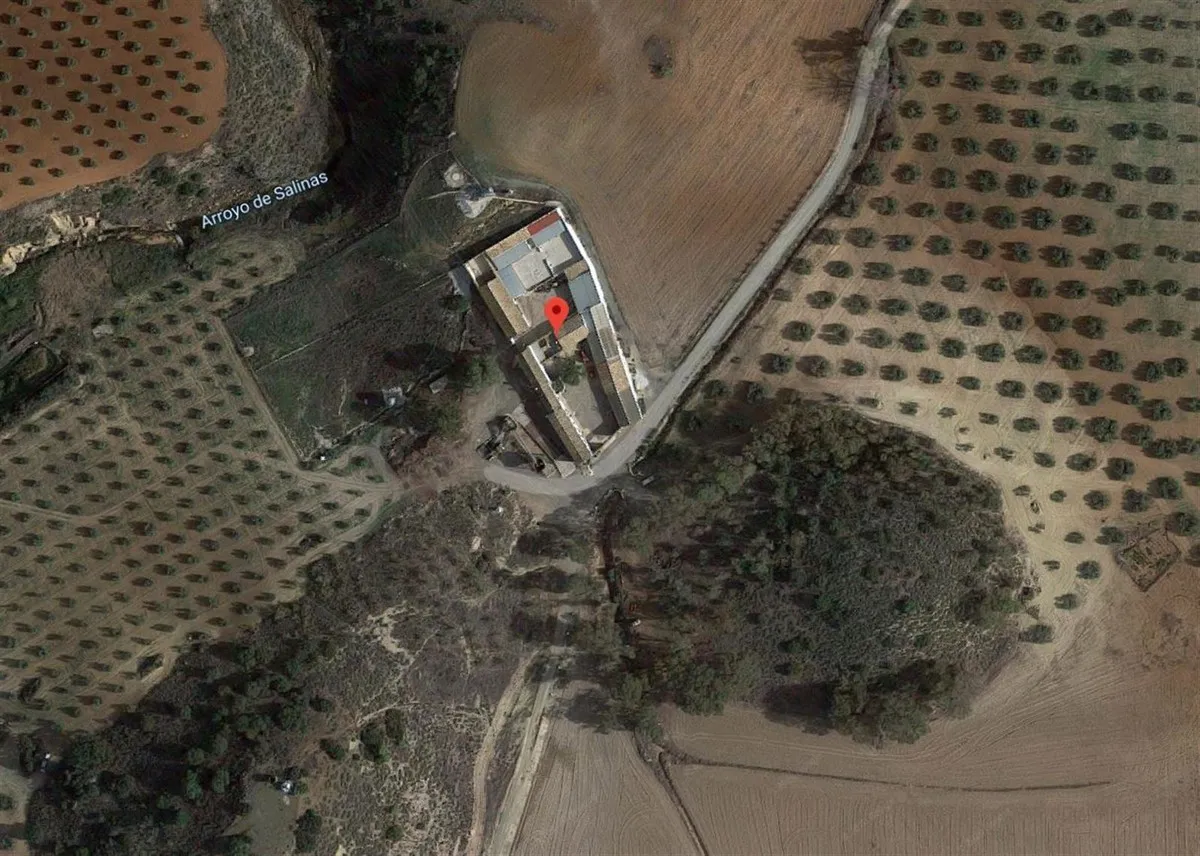 9bee69bb-647c-41d6-a8b7-9613891d9a9e