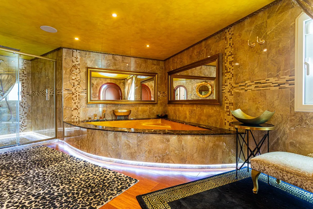 10e706e9-06a9-496b-9d7c-52cda84e04e2