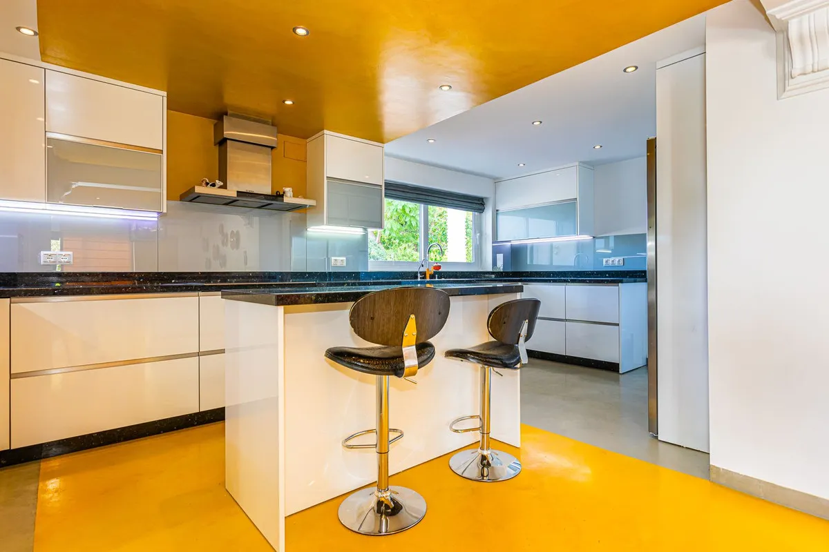 2929c529-f43b-48d2-a972-16bae9c297fb