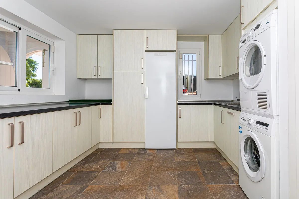 643045ff-865f-4ec7-bb79-f8245bff608e